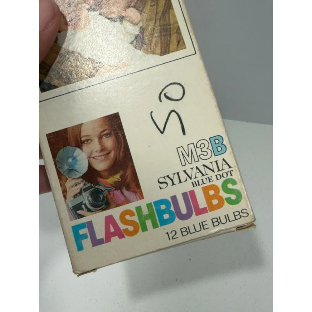 Vintage Sylvania Blue Dot Flashbulbs Lot 48 Bulbs - 36 x M2B & 12x M3B Retro